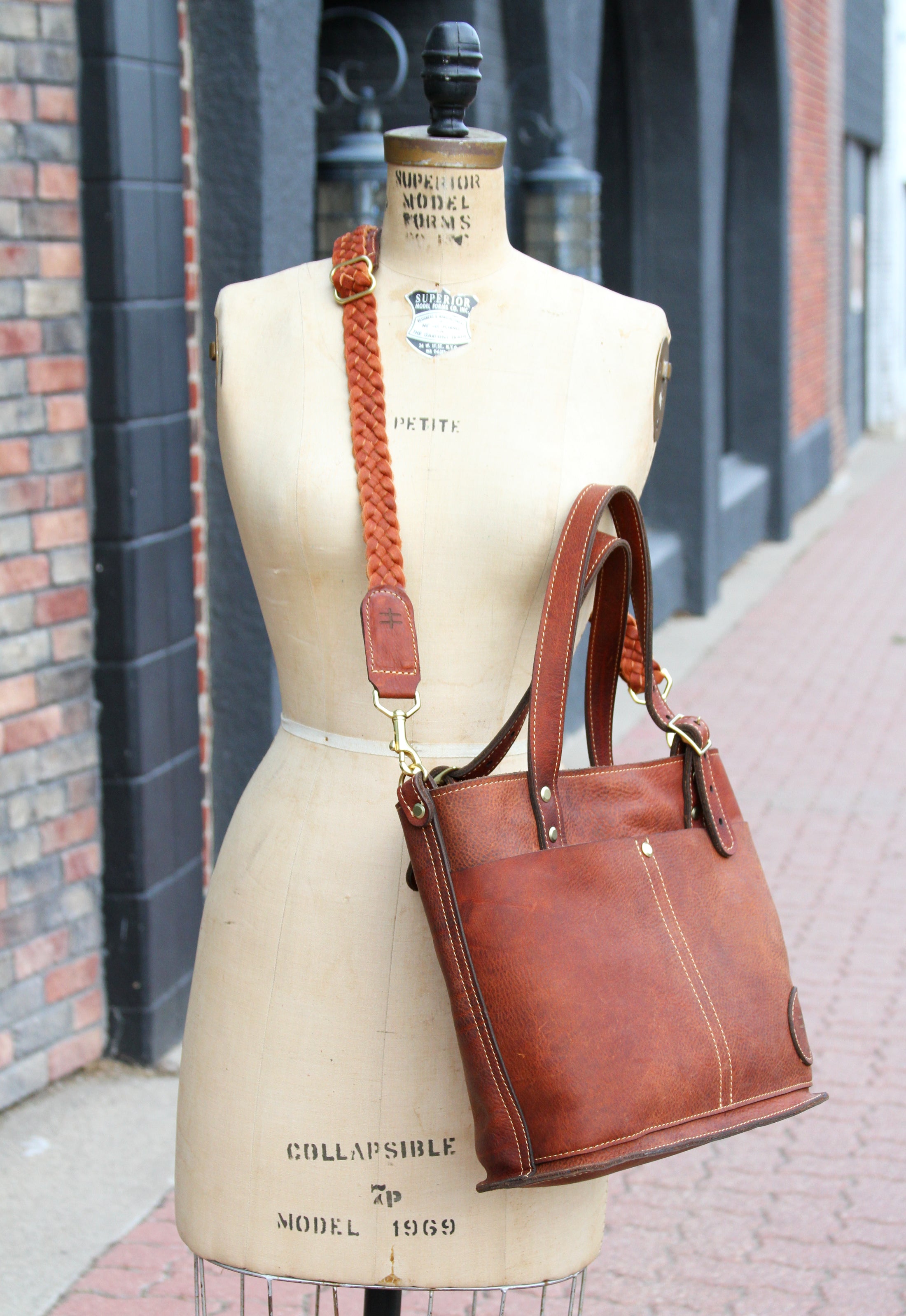 The Classic Tote: Medium