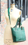 The Classic Tote: Medium
