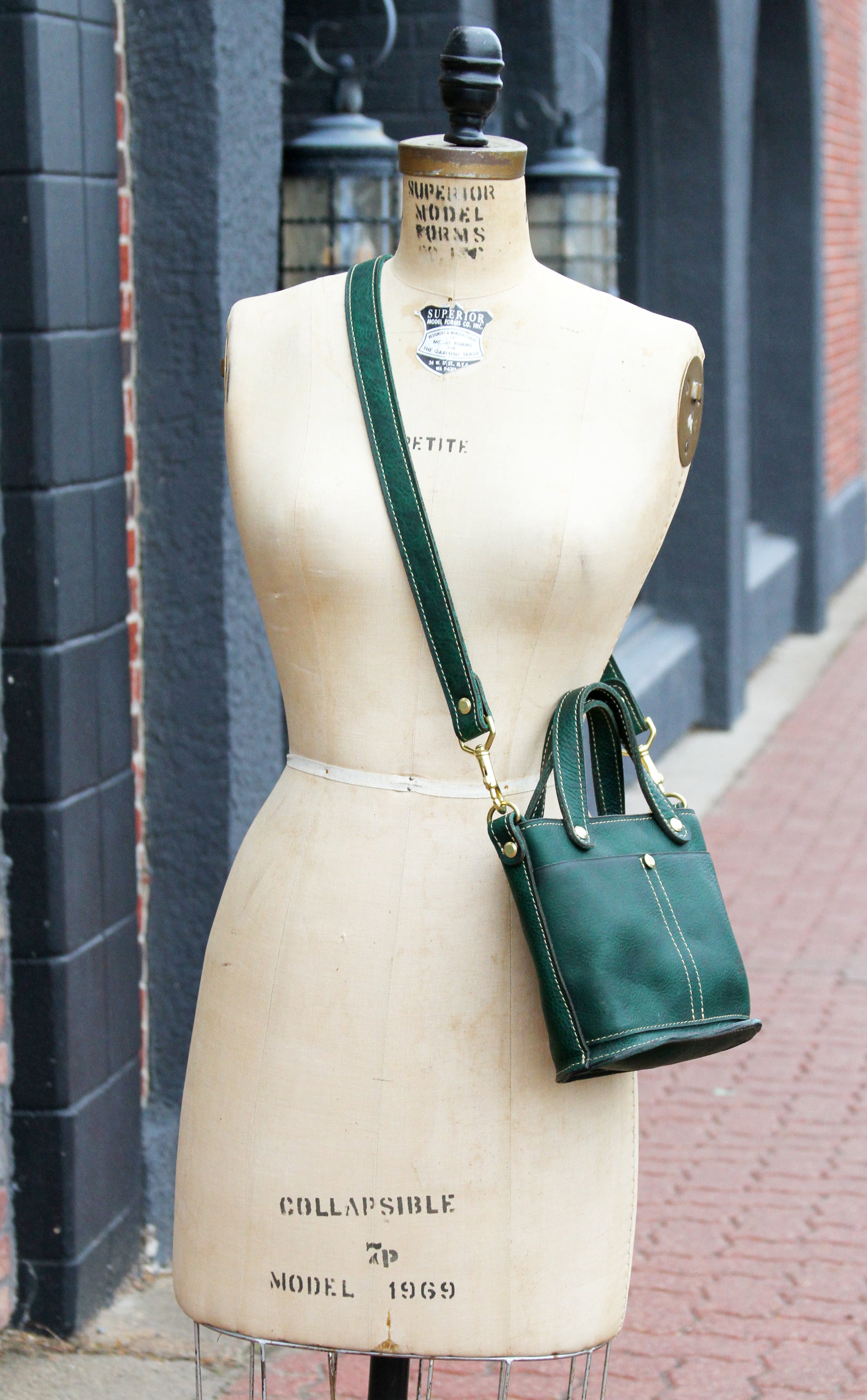 The Classic Tote: Mini